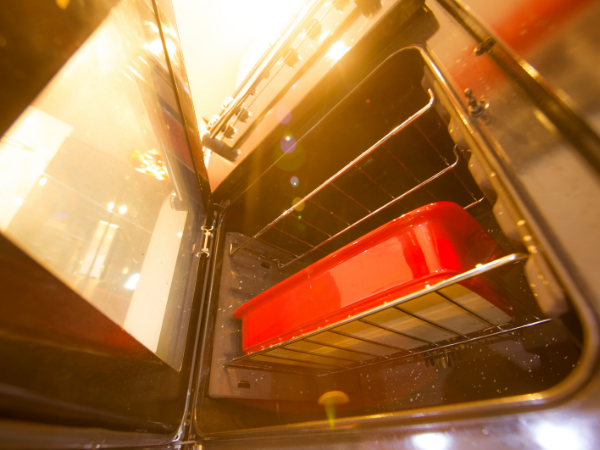 How to Clean Enamel Oven Trays